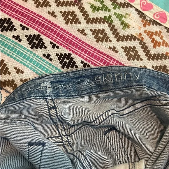 7 For All Mankind Light Blue Distressed Skinny Jeans - Picture 4 of 4
